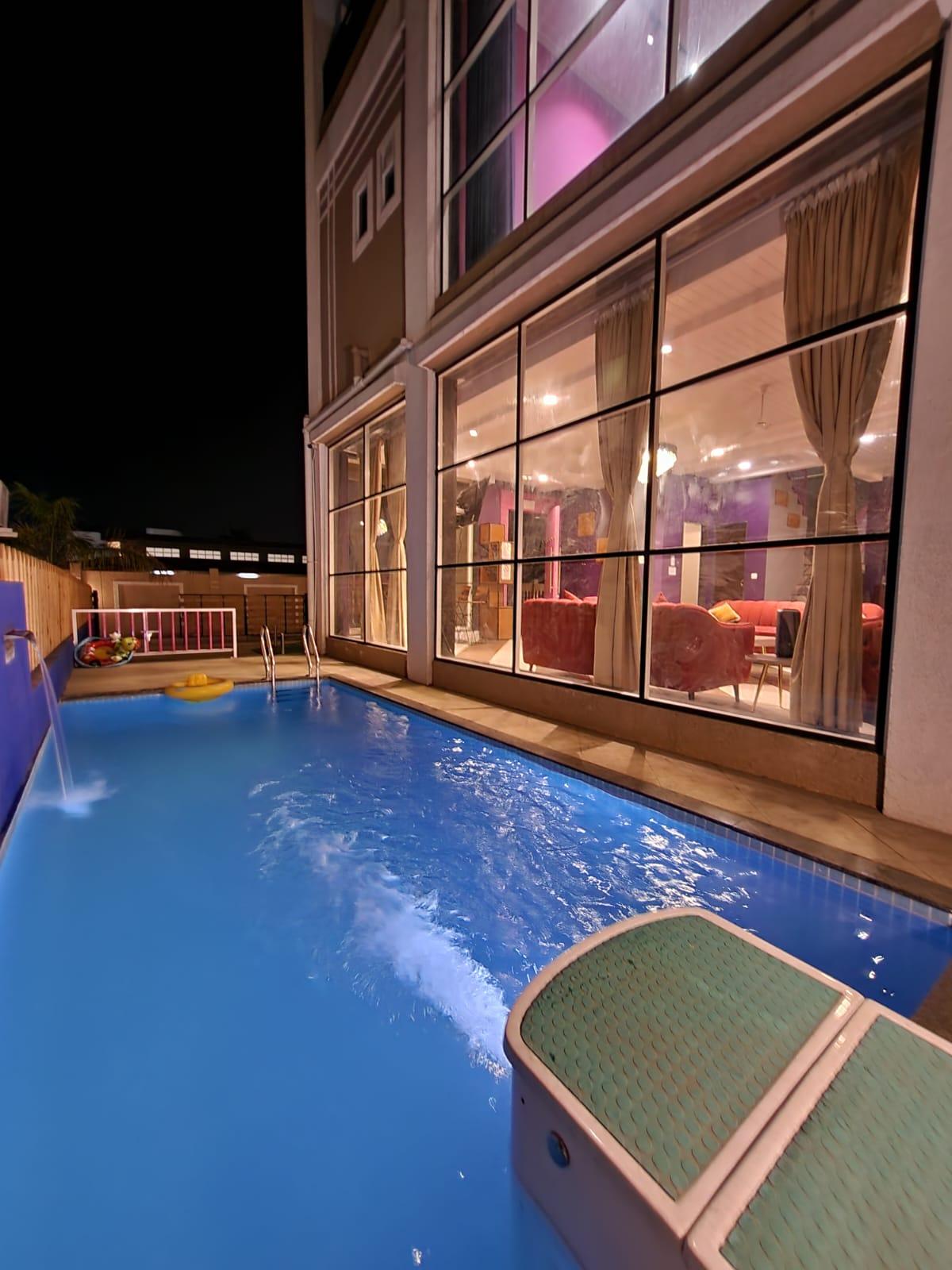 Celebration Villa - The Ultimate Retreat photo 2